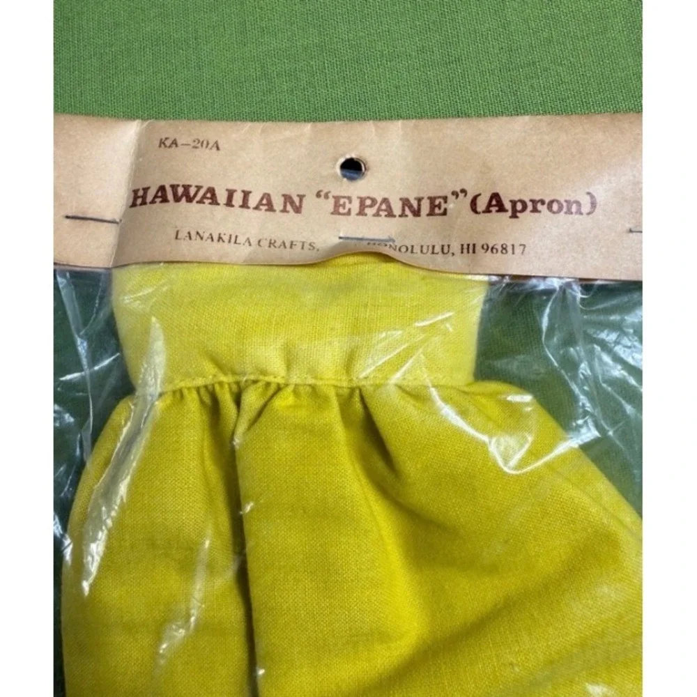 Vintage Lanakila Crafts Hawaiian Epane Apron Yellow Pineapple Pocket NIP Hawaii